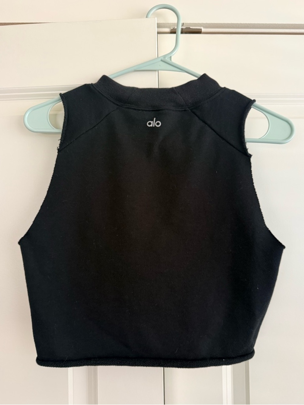 ALO Yoga Black Cropped Tank Top